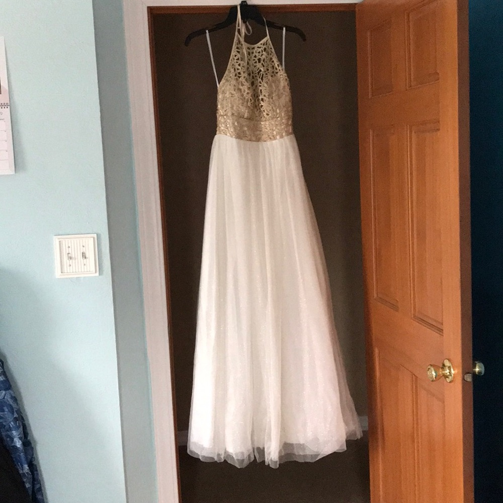 Prom Dress - Picture 3 of 6